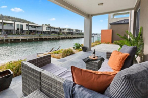 The Cove - Luxury Waterfront Accommodation